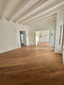 Foto Appartamento in Via Strepponi, Lodi Centro Storico di 120 m²