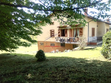 Foto Appartamento a Poppi di 200 m² con 5 locali in vendita