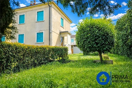 Foto Case semi ndipendenti in Villaggio Polymer, Terni di 180 m² in vendita