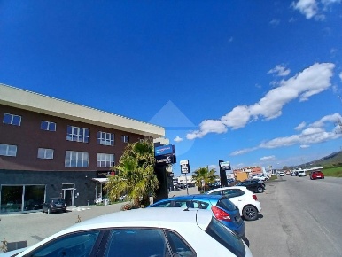 Foto Ufficio in Via Sant'Umile da Bisignano, Rende Roges di 120 m²