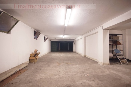 Foto Magazzino in via filippo, Verona Stadio di 80 m² con 1 locali