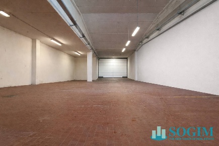 Foto Capannone industriale in Via Francesco d'assisi, Muggiò Centro