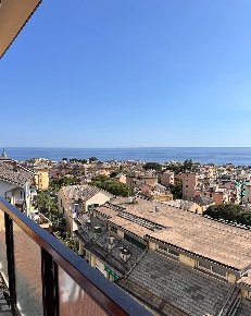 Foto Appartamento in Via Giuseppe Mendozza, Genova Quarto di 120 m²