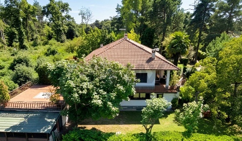 Foto Villa unifamiliare in Via Giotto 8, Agrate Conturbia di 300 m²