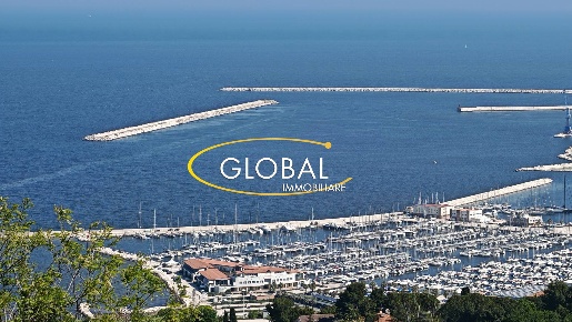 Foto Villa unifamiliare in Via Del Golfo, Ancona Posatora di 202 m²