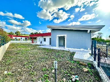 Foto Villa unifamiliare in VIA DELL'AERONAUTICA 10, Monterotondo di 140 m²