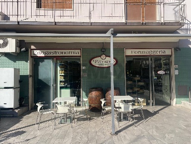 Foto Attività commerciale in viale Gramsci 65, San Giovanni Valdarno