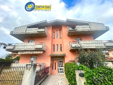 Foto Appartamento in via giorgio perlasca 6, Teramo Putignano di 150 m²