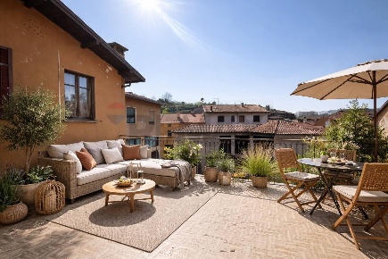 Foto Appartamento in Via Valcuvia 10, Brenta di 1000 m² con 18 locali