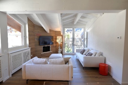 Foto Attico in Via Roma 5, Ponte di Legno Centro di 97 m² con 3 locali