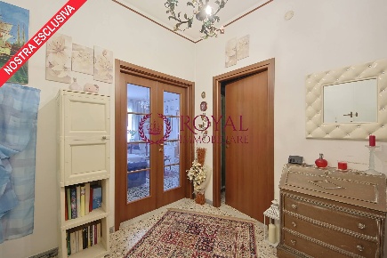 Foto Appartamento in Via Elia Baquis, Livorno di 120 m² con 4 locali