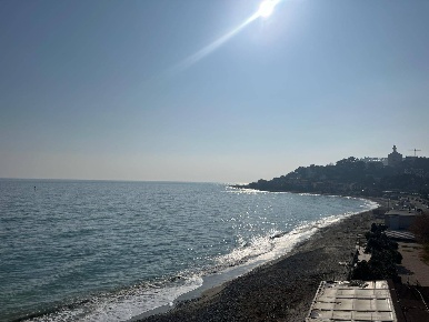 Foto Appartamento in via al mare 42, Sanremo Bussana di 122 m² con 3 locali