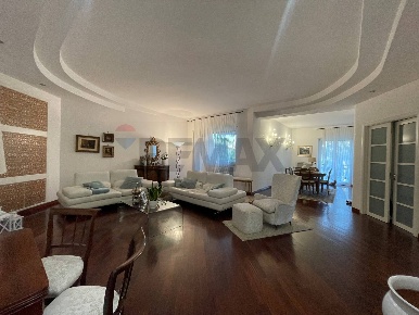 Foto Appartamento in Via Delle Murge 65, Bari Santa Caterina di 180 m²
