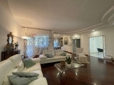 Foto Appartamento in Via Delle Murge 65, Bari Santa Caterina di 180 m²