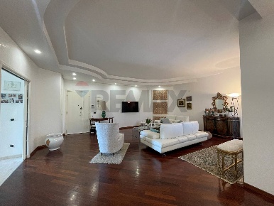 Foto Appartamento in Via Delle Murge 65, Bari Santa Caterina di 180 m²