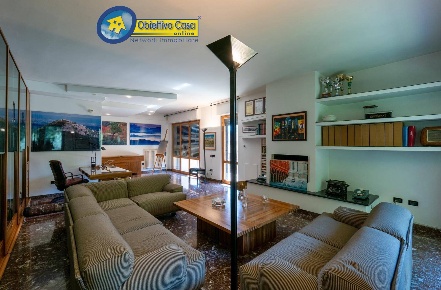 Foto Appartamento in viale bovio 167, Teramo Centro di 190 m² con 6 locali