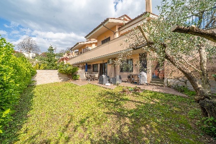 Foto Case semi ndipendenti in VIA QUARTARELLA 11A, Riano Centro di 123 m²