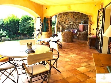 Foto Villa unifamiliare in Cannigione, Arzachena Cannigione di 250 m²