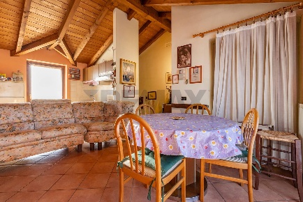 Foto Appartamento in via Bruno Passerini 2, Tradate Centro di 82 m²