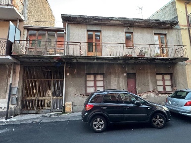 Foto Appartamento in via quattro novembre 7, Mascalucia Centro di 114 m²