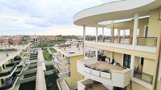 Foto Attico in Via Monte Cugno, Roma Acilia di 117 m² con 5 locali