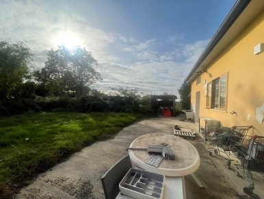 Foto Casa indipendente a Cascina Ospedaletto di 180 m² con 7 locali