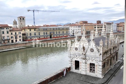 Foto Appartamento a Pisa Sant'Antonio di 245 m² con 8 locali in vendita