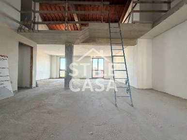 Foto Loft a Santa Croce sull'Arno Centro di 150 m² con 2 locali in affitto