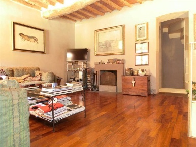 Foto Casa indipendente a Calci Centro di 120 m² con 5 locali in vendita