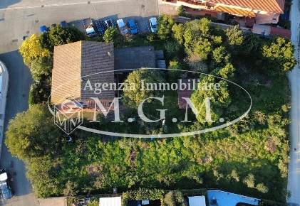 Foto Casa indipendente a Santa Maria a Monte Centro di 250 m² con 9 locali