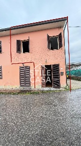 Foto Casa indipendente a Pescia Alberghi, Via Romana, Pescia Morta di 80 m²
