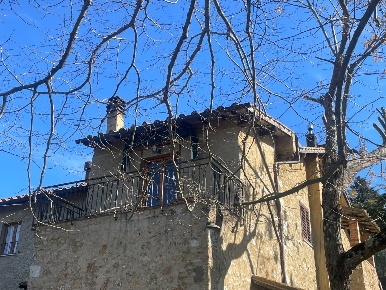 Foto Appartamento a Poggibonsi Centro di 187 m² con 9 locali in vendita