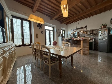 Foto Appartamento a Capannoli San Pietro Belvedere di 160 m² con 8 locali