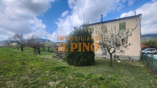 Foto Rustico a Vicopisano di 140 m² con 6 locali in vendita