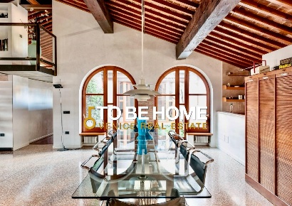 Foto Attico a Vicenza Centro Storico di 320 m² con 10 locali in vendita