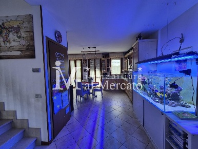 Foto Villa a schiera a Viareggio Torre del Lago di 145 m² con 5 locali
