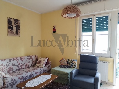 Foto Appartamento in Via di Ronco 26, Lucca di 96 m² con 5 locali
