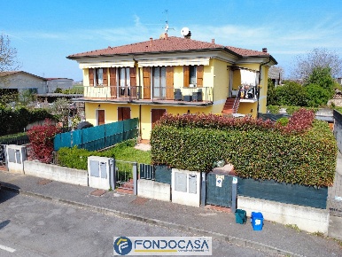 Foto Appartamento a Rovato Sant'andrea di 115 m² con 3 locali in vendita