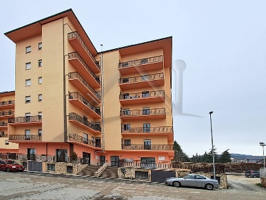 Foto Locale commerciale in Via Giancandido Pastorelli 16A, L'Aquila
