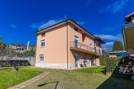 Foto Casa indipendente in via lombardia 5, Nembro Centro di 140 m²