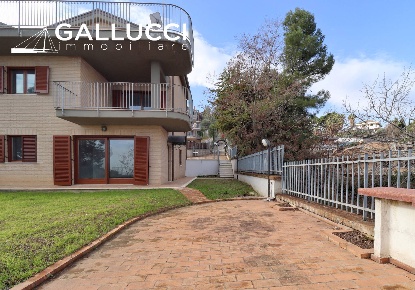 Foto Villa a schiera in Traversa VI Via Chiappinello 8/A, Montesilvano