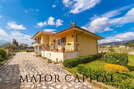 Foto Villa unifamiliare in Pirastros Muzzos, Berchidda di 430 m² in vendita