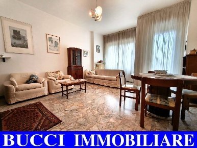 Foto Appartamento in Via Caduti Sul Lavoro, Pescara di 95 m² con 3 locali