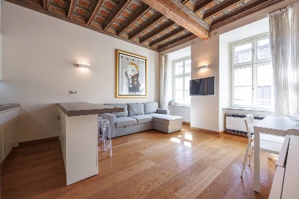 Foto Appartamento in Via Vittorio Alfieri 6, Torino Via Roma di 87 m²
