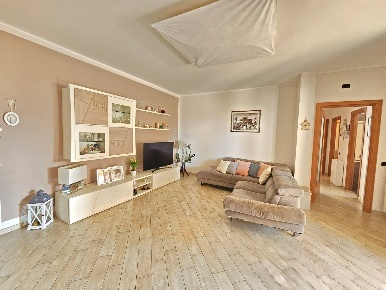 Foto Appartamento in Via Luigi Galvani, Viterbo Villanova - Riello di 95 m²