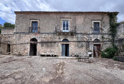 Foto Rustico in CONTRADA RITO, Ragusa Zona Industriale di 182 m² in vendita