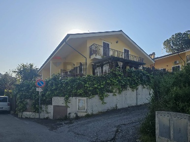 Foto Villa a schiera in Strada Colle San Donato 50, Pescara Tirino
