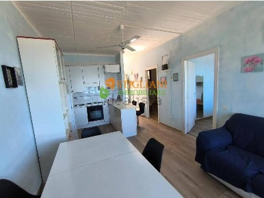 Foto Appartamento in via C. Colombo, Termoli Centro di 65 m² con 3 locali