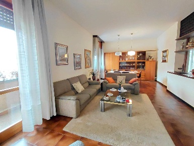 Foto Appartamento in Via XX Settembre 22, Villa Carcina Centro di 164 m²