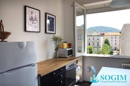 Foto Appartamento in Via Sirtori 12, Como Borghi di 66 m² con 2 locali